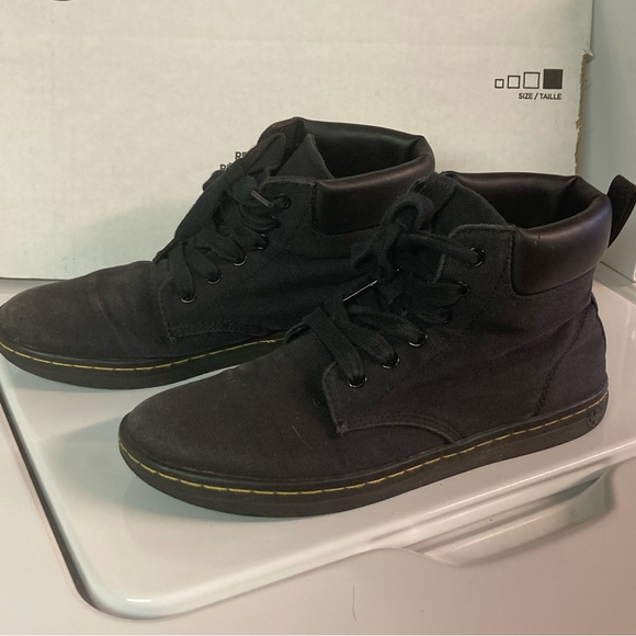Dr. Martens  black vegan/canvas lace up boots in women’s size 8 - Picture 1 of 8